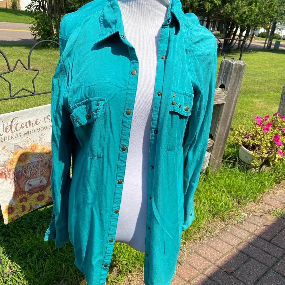 Maurices Vibrant Teal Button Up- Large